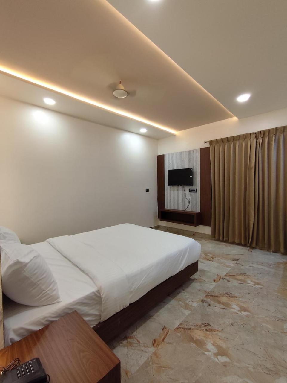 Sree Mahalakshmi Residency By K Hotels Virudunagar Eksteriør bilde